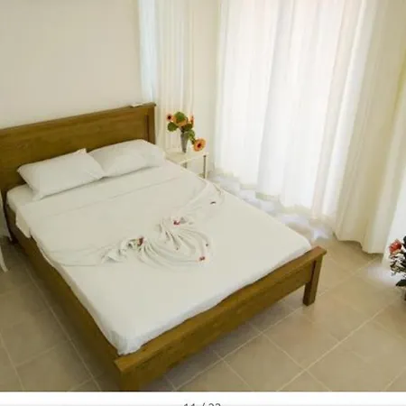 Vila Golden Heights *
